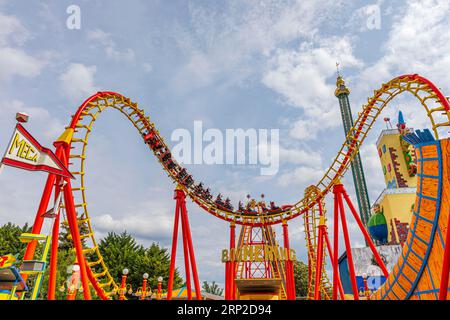 Adrenalinattraktion Boomerang, Vergnügungspark, Prater, Wien, Österreich Stockfoto