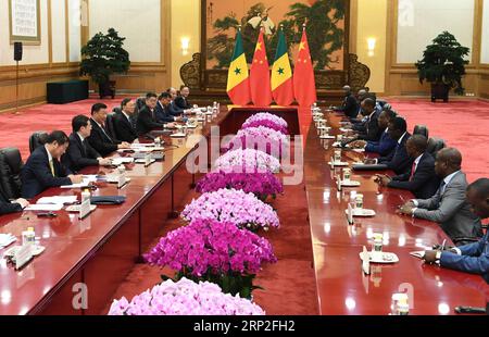 (180902) -- PEKING, 2. September 2018 -- der chinesische Präsident Xi Jinping trifft sich mit seinem senegalesischen Amtskollegen Macky Sall in der Großen Halle des Volkes in Peking, der Hauptstadt Chinas, am 2. September 2018. )(mcg) CHINA-BEIJING-XI JINPING-SENEGALESE PRESIDENT-MEETING (CN) GaoxJie PUBLICATIONxNOTxINxCHN Stockfoto