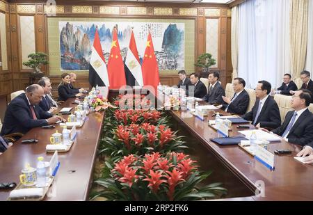 (180902) -- PEKING, 2. September 2018 -- der chinesische Ministerpräsident Li Keqiang trifft sich mit dem ägyptischen Präsidenten Abdel-Fattah al-Sisi in Peking, der Hauptstadt Chinas, am 2. September 2018. )(MP) CHINA-BEIJING-LI KEQIANG-EGYPTIAN PRESIDENT-MEETING (CN) LixTao PUBLICATIONxNOTxINxCHN Stockfoto