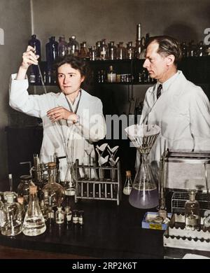 Die Biochemikerin Gerty Theresa Radnitz Cori (1896-1957) und ihr Ehemann Carl Ferdinand Cori (1896-1984) erhielten gemeinsam den Nobelpreis für Medizin in Stockfoto