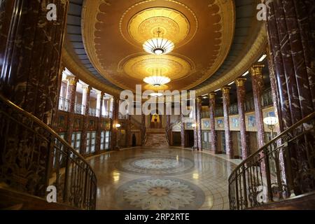 (180910) -- CLEVELAND (USA), 10. September 2018 -- Foto aufgenommen am 20. August 2018 zeigt Severance Hall, die Heimat des Cleveland Orchestra in Cleveland, Ohio, USA. Das 1918 gegründete Cleveland Orchestra hat sich zu einem der besten der Welt entwickelt, wie Musikkritiker in den Mainstream-Medien wie der New York Times und dem Wall Street Journal erklärten. Nach dem Abschluss der Konzertsaison zum hundertjährigen Bestehen des Orchesters 2017-18 wird das Orchester 2019 eine China-Tournee beginnen, die 21 Jahre nach seinem letzten Besuch im asiatischen Land den Beginn seines zweiten Jahrhunderts markiert. ) Zum artikel Stockfoto