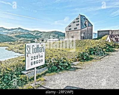 Foto mit reduzierter Dynamiksättigung HDR-Ansicht links am Bildrand Bergsee im Vordergrundschild für Pass Sankt St. Stockfoto