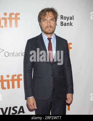 (180913) -- TORONTO, 13. September 2018 -- Schauspieler Michael Shannon posiert für Fotos vor der internationalen Premiere des Films Was sie hatten in der Roy Thomson Hall während des Toronto International Film Festivals 2018 in Toronto, Kanada, 12. September 2018. ) (dtf) KANADA-TORONTO-TIFF- WAS SIE HATTEN ZouxZheng PUBLICATIONxNOTxINxCHN Stockfoto
