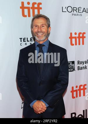 (180915) -- TORONTO, 15. September 2018 -- Produzent Andrew Lazar posiert für Fotos vor dem Film Hidden man in der Roy Thomson Hall während des Toronto International Film Festival 2018 in Toronto, Kanada, 14. September 2018. )(yy) CANADA-TORONTO-TIFF-HIDDEN MAN ZouxZheng PUBLICATIONxNOTxINxCHN Stockfoto