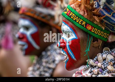 Frauen im Hochland bei einem Singen des Melpa-Stammes, Papua-Neuguinea Stockfoto