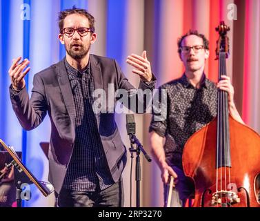 Emile Parisien Quartett im Prediger. Mit Julien Touery (Klavier), Ivan Gelugne (Bass) und Julien Loutelier (Schlagzeug) Stockfoto