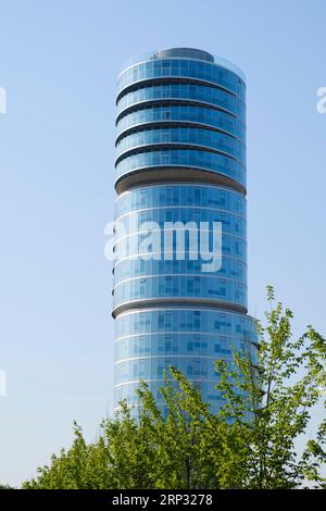 Exzenterhaus, Büroturm auf denkmalgeschütztem Bunker, Bochum, Ruhrgebiet, Nordrhein-Westfalen, Deutschland Stockfoto