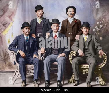 Butch Cassidy's Wild Bunch. Dieses Bild wird als „Fort Worth Five Photograph“ bezeichnet. In der ersten Reihe von links nach rechts: Harry A. Longabaugh, alias The Sundance Stockfoto