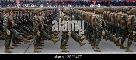 (180920) -- SANTIAGO, 20. September 2018 -- Soldaten marschieren während einer jährlichen Militärparade anlässlich des chilenischen Unabhängigkeitsjubiläums in der Hauptstadt Santiago, 19. September 2018. ) (nxl) CHILE-SANTIAGO-UNABHÄNGIGKEITSPARADE JorgexVillegas PUBLICATIONxNOTxINxCHN Stockfoto