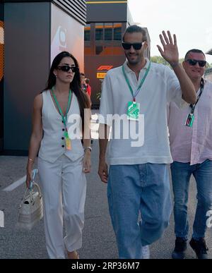Monza, Italien. September 2023. September 2023, Autodromo Nazionale di Monza, Monza, FORMEL 1 PIRELLI GRAN PREMIO D'ITALIA 2023, auf dem Bild der italienische Hochspringer Gianmarco Tamberi mit seiner Frau. Quelle: dpa Picture Alliance/Alamy Live News Stockfoto