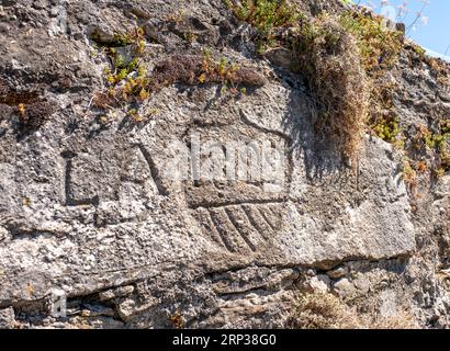 Inschrift auf Steinmauer, St. Saphorin, Weinregion Lavaux, Kanton Waadt, Schweiz. Stockfoto