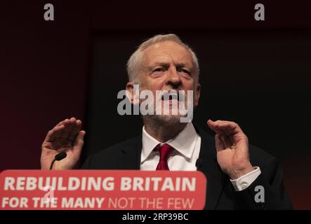 (180926) -- LIVERPOOL, 26. September 2018 -- der Vorsitzende der britischen Labour Party Jeremy Corbyn spricht auf der Labour Party Annual Conference 2018 in Liverpool, Großbritannien am 26. September 2018. )(rh) BRITAIN-LIVERPOOL-LABOUR PARTY-ANNUAL CONFERENCE 2018 HanxYan PUBLICATIONxNOTxINxCHN Stockfoto