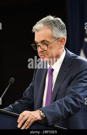 (180926) -- WASHINGTON, 26. September 2018 -- der Vorsitzende der US-Notenbank Jerome Powell reagiert auf eine Pressekonferenz in Washington D.C., USA, am 26. September 2018. Die US-Notenbank Federal Reserve hat am Mittwoch die kurzfristigen Zinssätze um einen Viertel Prozentpunkt angehoben, ihre dritte Zinserhöhung in diesem Jahr und die achte derartige Bewegung seit Ende 2015. ) US-WASHINGTON D.C.-FEDERAL RESERVE-ZINSANHEBUNG LIUXJIE PUBLICATIONXNOTXINXCHN Stockfoto