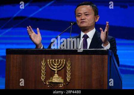 (181025) -- TEL AVIV, 25. Oktober 2018 -- Jack Ma, Mitbegründer der chinesischen Alibaba Group, spricht auf dem israelischen Innovationsgipfel des Premierministers in Tel Aviv, Israel, am 25. Oktober 2018. ) ISRAEL-TEL AVIV-INNOVATION-SUMMIT JINI/TOMERXNEUBERG PUBLICATIONXNOTXINXCHN Stockfoto