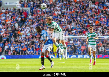 Glasgow, Großbritannien. September 2023. Im ersten Spiel der Saison 2023/24 spielten die Rangers Celtic im Ibrox Stadium in Glasgow, Schottland. Celtic, vor dem Spiel sind nur 1 Punkt vor den Rangers und das Ergebnis wird für beide Teams wichtig sein. Quelle: Findlay/Alamy Live News Stockfoto