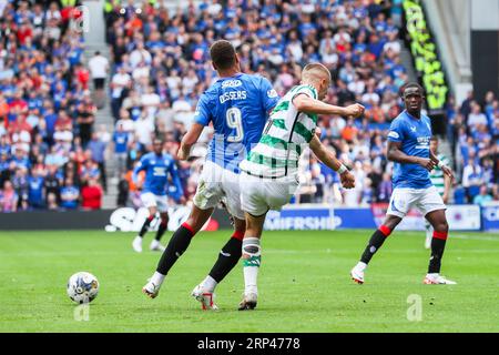 Glasgow, Großbritannien. September 2023. Im ersten Spiel der Saison 2023/24 spielten die Rangers Celtic im Ibrox Stadium in Glasgow, Schottland. Celtic, vor dem Spiel sind nur 1 Punkt vor den Rangers und das Ergebnis wird für beide Teams wichtig sein. Quelle: Findlay/Alamy Live News Stockfoto