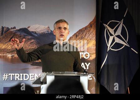 News Bilder des Tages (181030) -- TRONDHEIM (NORWEGEN), 30. Oktober 2018 -- NATO-Generalsekretär Jens Stoltenberg spricht auf einer Pressekonferenz in der Nähe von TRONDHEIM, Norwegen, 30. Oktober 2018. Die NATO sagte am Dienstag, dass die Allianz ihre Pläne für ihre größte militärische Übung seit dem Ende des Kalten Krieges in Norwegen nicht ändern wird, nachdem Russland angekündigt hatte, in dieser Woche Raketen in nahegelegenen internationalen Gewässern zu testen. ) NORWEGEN-TRONDHEIM-NATO-STOLTENBERG-PRESSEKONFERENZ LIANGXYOUCHANG PUBLICATIONXNOTXINXCHN Stockfoto