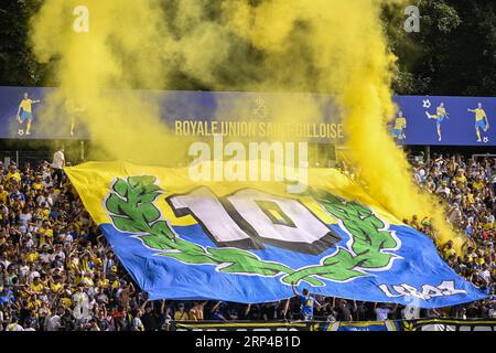 Brüssel, Belgien. September 2023. Die Fans der Union wurden während eines Fußballspiels zwischen Royale Union Saint-Gilloise und Royal Antwerp FC am Sonntag, den 03. September 2023 in Brüssel, am 06. Tag der Saison 2023-2024 der „Jupiler Pro League“, der ersten Liga der belgischen Meisterschaft, abgebildet. BELGA PHOTO LAURIE DIEFFEMBACQ Credit: Belga News Agency/Alamy Live News Stockfoto