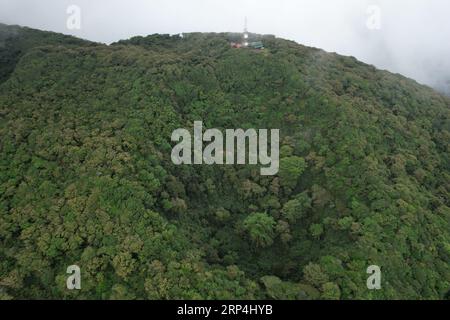 Wanderwege in Mombacho Vulkan aus der Vogelperspektive Stockfoto