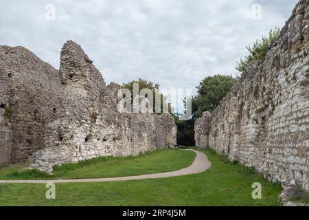 Der Klosterblock des Mönchs aus dem 12. Jahrhundert, Lewes Priory (das Priory of St Pancras), die erste Cluniac Priory in Großbritannien, Lewes, Großbritannien. Stockfoto