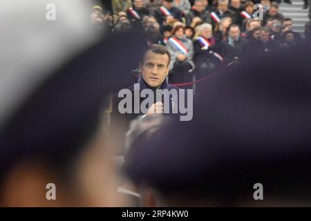 (181111) -- PARIS, 11. November 2018 -- der französische Präsident Emmanuel Macron spricht eine Zeremonie zum hundertsten Jahrestag des Waffenstillstands des Ersten Weltkriegs in Paris, Frankreich, 11. November 2018. ) FRANKREICH-PARIS-WWI-GEDENKEN ChenxYichen PUBLICATIONxNOTxINxCHN Stockfoto