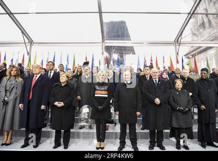 (181111) -- PARIS, 11. November 2018 -- der russische Präsident Wladimir Putin (4. R, Front), die deutsche Bundeskanzlerin Angela Merkel (3. L, Front) und US-Präsident Donald Trump (2. L, Front) nehmen an einer Zeremonie zum hundertsten Jahrestag des Waffenstillstands des Ersten Weltkriegs in Paris, Frankreich, 11. November 2018, Teil. ) FRANKREICH-PARIS-WWI-GEDENKEN ChenxYichen PUBLICATIONxNOTxINxCHN Stockfoto