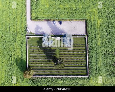 (181112) -- PEKING, 12. November 2018 -- Foto aufgenommen am 6. November 2018 zeigt den chinesischen Friedhof Nolette in Noyelles-sur-Mer, Frankreich. ) (lrz) Xinhua Schlagzeilen: Ungesungene Helden des Ersten Weltkriegs -- chinesische Arbeiter ChenxYichen PUBLICATIONxNOTxINxCHN Stockfoto