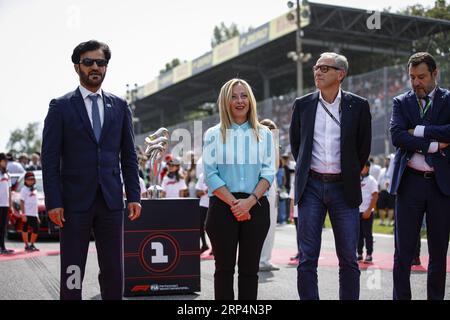 BEN SULAYEM Mohammed (vae), Präsident der FIA, Porträt mit dem italienischen Ministerpräsidenten Meloni Giorgia und DOMENICALI Stefano (ita), Chairman und CEO der Formel-1-Gruppe FOG während des Formel-1-Grand-Premio-Rennens 2023 dÂ&#x80;&#x99;Grand Prix Italia, 14. Runde der Formel-1-Weltmeisterschaft 2023 vom 1. bis 3. September 2023 auf dem Autodromo Nazionale di Monza in Monza, Italien Stockfoto