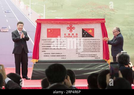 (181116) -- PORT MORESBY, 16. November 2018 -- der chinesische Präsident Xi Jinping (L) und der Premierminister von Papua-Neuguinea (PNG), Peter O Neill, nehmen am 16. November 2018 an der Übergabe des China-assistierten Unabhängigkeitsplatzes in Port Moresby, PNG, Teil. ) (Zyd) PAPUA NEW GUINEA-CHINA-XI JINPING-UNABHÄNGIGKEITSBOULEVARD HuangxJingwen PUBLICATIONxNOTxINxCHN Stockfoto