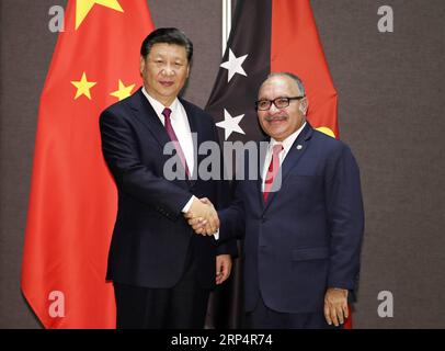 (181116) -- PORT MORESBY, 16. November 2018 -- der chinesische Präsident Xi Jinping (L) führt am 16. November 2018 Gespräche mit dem Premierminister von Papua-Neuguinea (PNG) Peter O Neill in Port Moresby, PNG. ) (lmm) PAPUA NEW GUINEA-CHINA-XI JINPING-PM-GESPRÄCHE DingxLin PUBLICATIONxNOTxINxCHN Stockfoto