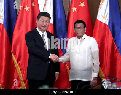 (181120) -- MANILA, 20. November 2018 -- der chinesische Präsident Xi Jinping hält Gespräche mit seinem philippinischen Amtskollegen Rodrigo Duterte in Manila, Philippinen, 20. November 2018. )(mcg) PHILIPPINEN-CHINA-XI JINPING-DUTERTE-GESPRÄCHE XiexHuanchi PUBLICATIONxNOTxINxCHN Stockfoto