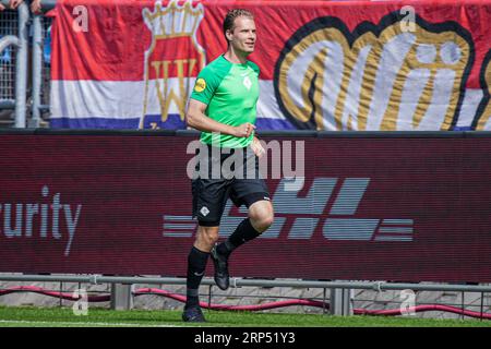 Tilburg, Niederlande. September 2023. TILBURG, NIEDERLANDE - 3. SEPTEMBER: Stellvertretender Schiedsrichter Sjoerd Nanninga während des Keuken Kampioen Divisie-Spiels zwischen Willem II und NAC Breda im Koning Willem II Stadion am 3. September 2023 in Tilburg, Niederlande. (Foto von Gabriel Calvino Alonso/Orange Pictures) Credit: Orange Pics BV/Alamy Live News Stockfoto