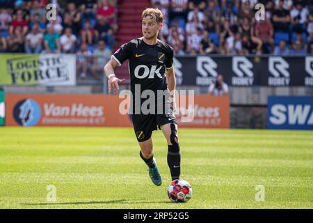 Tilburg, Niederlande. September 2023. TILBURG, NIEDERLANDE - 3. SEPTEMBER: Victor Wernersson vom NAC Breda dribbelt während des Keuken Kampioen Divisie-Spiels zwischen Willem II und NAC Breda im Koning Willem II Stadion am 3. September 2023 in Tilburg, Niederlande. (Foto von Gabriel Calvino Alonso/Orange Pictures) Credit: Orange Pics BV/Alamy Live News Stockfoto