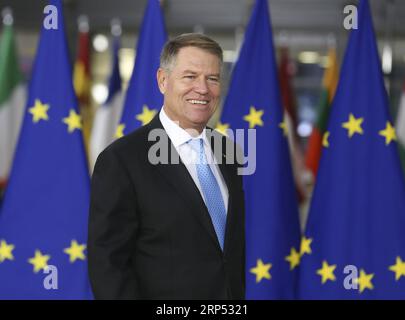 (181125) -- BRÜSSEL, 25. November 2018 -- der rumänische Präsident Klaus Werner Iohannis trifft auf einem besonderen Brexit-Gipfel in Brüssel, Belgien, am 25. November 2018 ein. ) BELGIEN-BRÜSSEL-EU-BREXIT-GIPFEL YexPingfan PUBLICATIONxNOTxINxCHN Stockfoto