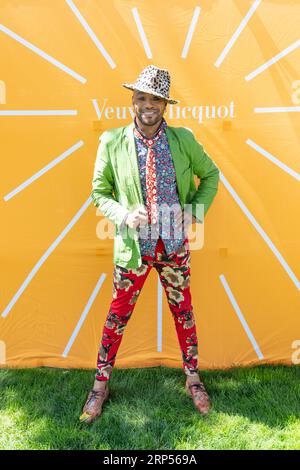 Popstar Aaron Paul nimmt am 2. August 2023 an der Veuve Clicquot Labor Day Weekend Brunch Party im Topping Rose House in Bridgehampton, New York, Teil. (Foto von David Warren/SIPA? USA) Credit: SIPA USA/Alamy Live News Stockfoto