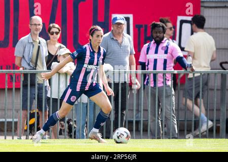 London, Großbritannien. September 2023. Phoebe Read (15 Dulwich Hamlet) in Aktion während des Spiels der Londoner und South East Regional Womens Premier League zwischen Dulwich Hamlet und Ebbsfleet United in Champion Hill. Liam Asman/Alamy Live News Stockfoto