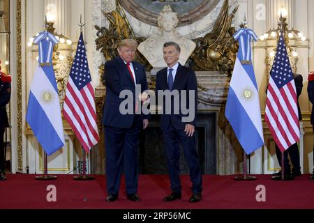 (181130) -- BUENOS AIRES, 30. November 2018 -- Argentiniens Präsident Mauricio Macri (R) trifft sich mit US-Präsident Donald Trump in Buenos Aires, Argentinien, am 30. November 2018. )(wsw) ARGENTINIEN-BUENOS AIRES-MACRI-TRUMP-TREFFEN MartinxZabala PUBLICATIONxNOTxINxCHN Stockfoto