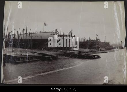 (181211) -- NEWCASTLE, 11. Dezember 2018 (Xinhua) -- Foto aufgenommen am 2. November 2018 zeigt das Dateifoto im Tyne & Wear Archiv in Newcastle, Großbritannien. Neu entdeckte Pläne im britischen Archiv zeigen Details des legendären chinesischen Kriegsschiffs Zhiyuan (auch bekannt als Chih Yuen), das vor mehr als 120 Jahren während des ersten Japanisch-Chinesischen Krieges zerstört wurde. (Xinhua)(wsw) GROSSBRITANNIEN-NEWCASTLE-KRIEGSSCHIFF-NEU ENTDECKTE PLÄNE PUBLICATIONxNOTxINxCHN Stockfoto