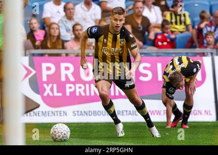 Arnhem, Niederlande. September 2023. ARNHEM, NIEDERLANDE - 3. SEPTEMBER: Ramon Hendriks von Vitesse während des niederländischen Eredivisie-Spiels zwischen Vitesse und AZ Alkmaar im Stadion Gelredome am 3. September 2023 in Arnhem, Niederlande. (Foto von Ben Gal/Orange Pictures) Credit: Orange Pics BV/Alamy Live News Stockfoto