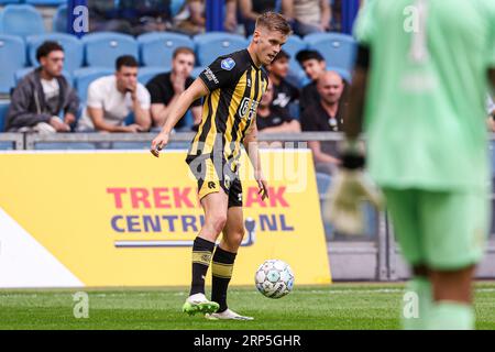 Arnhem, Niederlande. September 2023. ARNHEM, NIEDERLANDE - 3. SEPTEMBER: Ramon Hendriks von Vitesse während des niederländischen Eredivisie-Spiels zwischen Vitesse und AZ Alkmaar im Stadion Gelredome am 3. September 2023 in Arnhem, Niederlande. (Foto von Ben Gal/Orange Pictures) Credit: Orange Pics BV/Alamy Live News Stockfoto