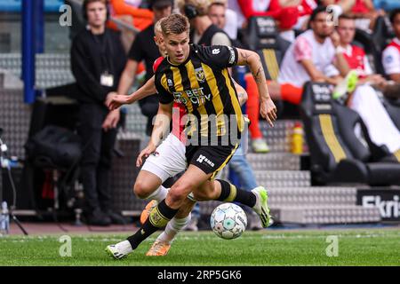 Arnhem, Niederlande. September 2023. ARNHEM, NIEDERLANDE - 3. SEPTEMBER: Ramon Hendriks von Vitesse während des niederländischen Eredivisie-Spiels zwischen Vitesse und AZ Alkmaar im Stadion Gelredome am 3. September 2023 in Arnhem, Niederlande. (Foto von Ben Gal/Orange Pictures) Credit: Orange Pics BV/Alamy Live News Stockfoto
