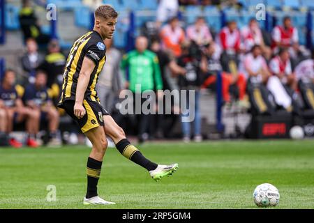 Arnhem, Niederlande. September 2023. ARNHEM, NIEDERLANDE - 3. SEPTEMBER: Ramon Hendriks von Vitesse während des niederländischen Eredivisie-Spiels zwischen Vitesse und AZ Alkmaar im Stadion Gelredome am 3. September 2023 in Arnhem, Niederlande. (Foto von Ben Gal/Orange Pictures) Credit: Orange Pics BV/Alamy Live News Stockfoto