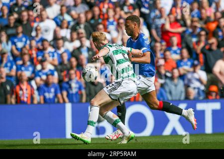 Glasgow, Großbritannien. September 2023. Im ersten Spiel der Saison 2023/24 spielten die Rangers Celtic im Ibrox Stadium in Glasgow, Schottland. Celtic, vor dem Spiel sind nur 1 Punkt vor den Rangers und das Ergebnis wird für beide Teams wichtig sein. Quelle: Findlay/Alamy Live News Stockfoto