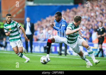 Glasgow, Großbritannien. September 2023. Im ersten Spiel der Saison 2023/24 spielten die Rangers Celtic im Ibrox Stadium in Glasgow, Schottland. Celtic, vor dem Spiel sind nur 1 Punkt vor den Rangers und das Ergebnis wird für beide Teams wichtig sein. Quelle: Findlay/Alamy Live News Stockfoto