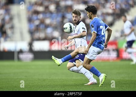 Genk, Belgien. September 2023. Genks Luca Oyen kämpft um den Ball während eines Fußballspiels zwischen KRC Genk und RSCA Anderlecht, Sonntag, 03. September 2023 in Genk, am Tag 06 der Saison 2023-2024 der „Jupiler Pro League“, der ersten Liga der belgischen Meisterschaft. BELGA PHOTO JOHAN EYCKENS Credit: Belga News Agency/Alamy Live News Stockfoto