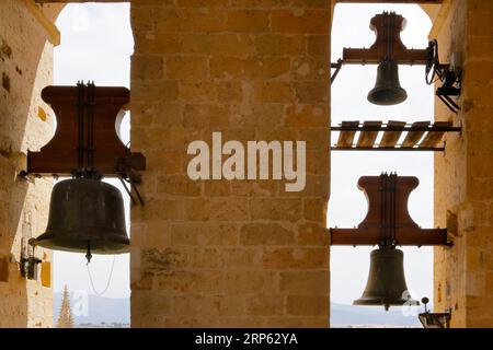 Glocken im Glockenturm der Kathedrale von Segovia, Spanien Stockfoto