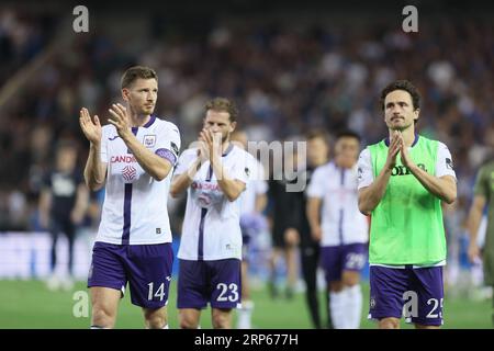 Genk, Belgien. September 2023. Anderlechts Spieler wurden nach einem Fußballspiel zwischen KRC Genk und RSCA Anderlecht am Sonntag, den 03. September 2023 in Genk, am 06. Tag der Saison 2023-2024 der „Jupiler Pro League“, der ersten Liga der belgischen Meisterschaft, abgebildet. BELGA PHOTO BRUNO FAHY Credit: Belga News Agency/Alamy Live News Stockfoto