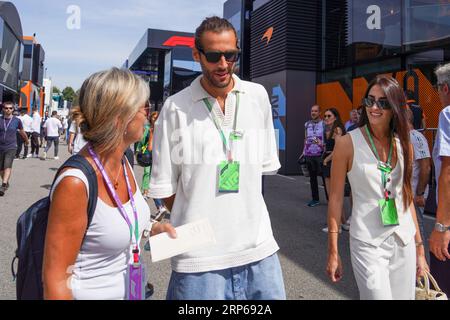 Monza, Italien. September 2023. Gianmarco Tamberi im Fahrerlager während des Formel 1 Pirelli Grand Prix 2023 am 3. September 2023 in Monza, Italien. Credit: Luca Rossini/E-Mage/Alamy Live News Credit: Luca Rossini/E-Mage/Alamy Live News Stockfoto