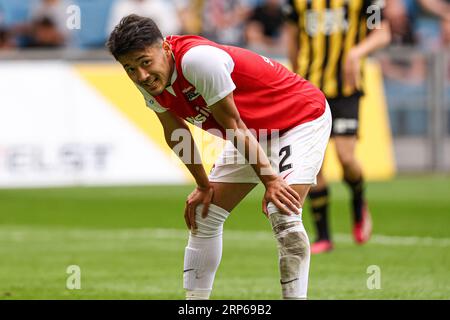 Arnhem, Niederlande. September 2023. ARNHEM, NIEDERLANDE - 3. SEPTEMBER: Yukinari Sugawara von AZ während des niederländischen Eredivisie-Spiels zwischen Vitesse und AZ Alkmaar im Stadion Gelredome am 3. September 2023 in Arnhem, Niederlande. (Foto von Ben Gal/Orange Pictures) Credit: Orange Pics BV/Alamy Live News Stockfoto