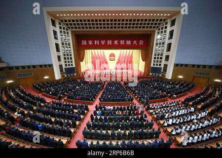 (190108) -- PEKING, 8. Januar 2019 -- die National Science and Technology Award Conference findet am 8. Januar 2019 in Peking, der Hauptstadt Chinas, statt. ) Xinhua-Schlagzeilen: China ehrt die ausgezeichneten Wissenschaftler LiuxBin PUBLICATIONxNOTxINxCHN Stockfoto